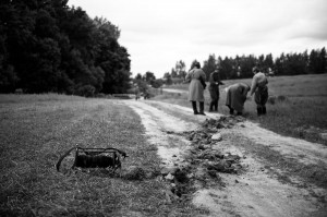 Связисты сворачивают линии. 13 мая 1945, г.Грац, Австрия
